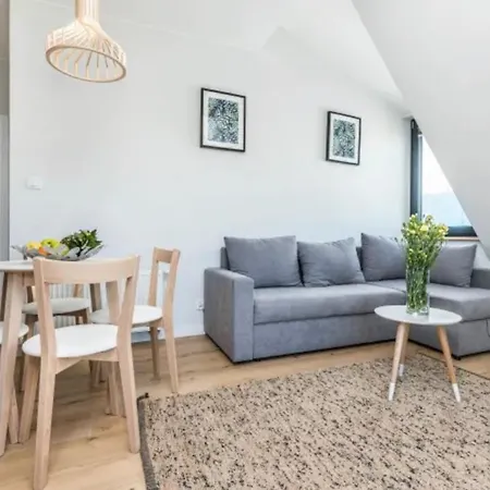 Apartament Kolobrzeg 아파트 코워브제크