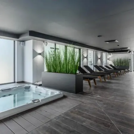 Apartament Kolobrzeg * 코워브제크